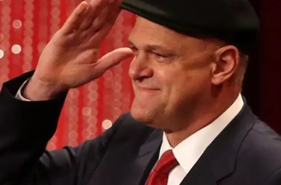 Família se despede de Oscar em cerimônia reservada de cremação