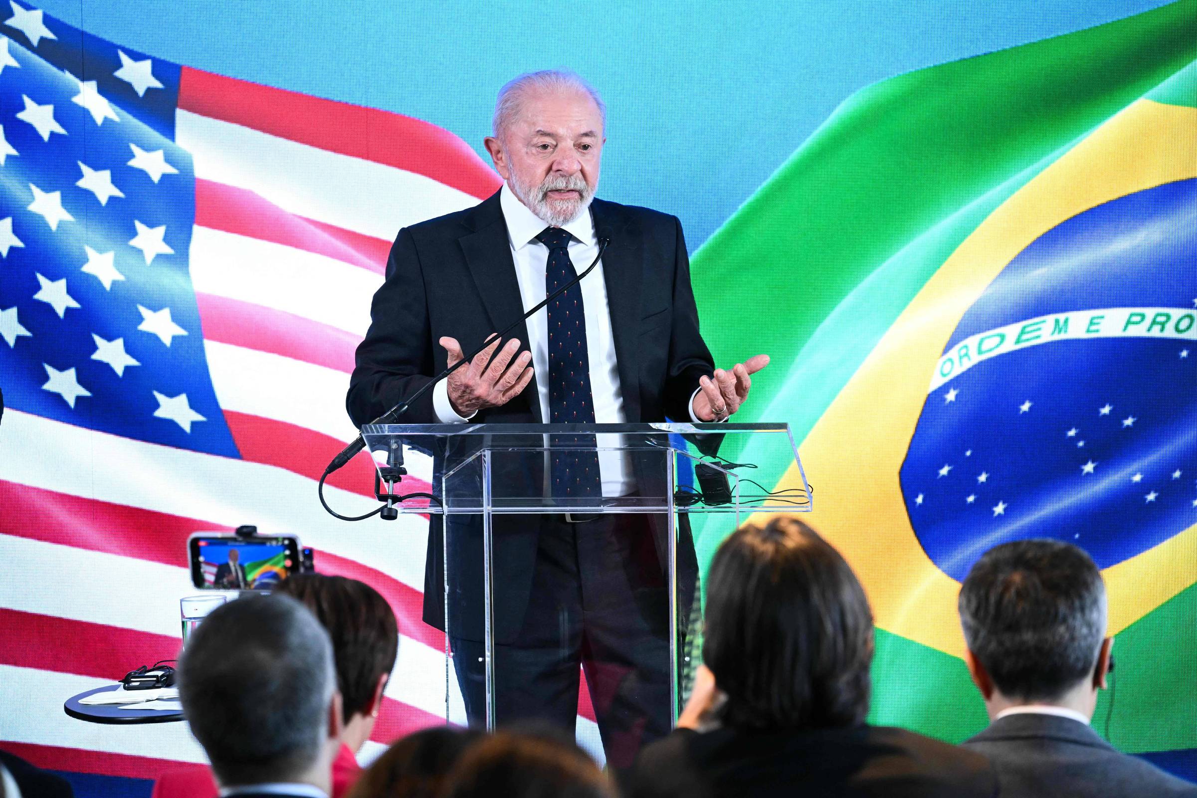 Governo avalia que encontro de Lula com Trump dificulta novas sanções