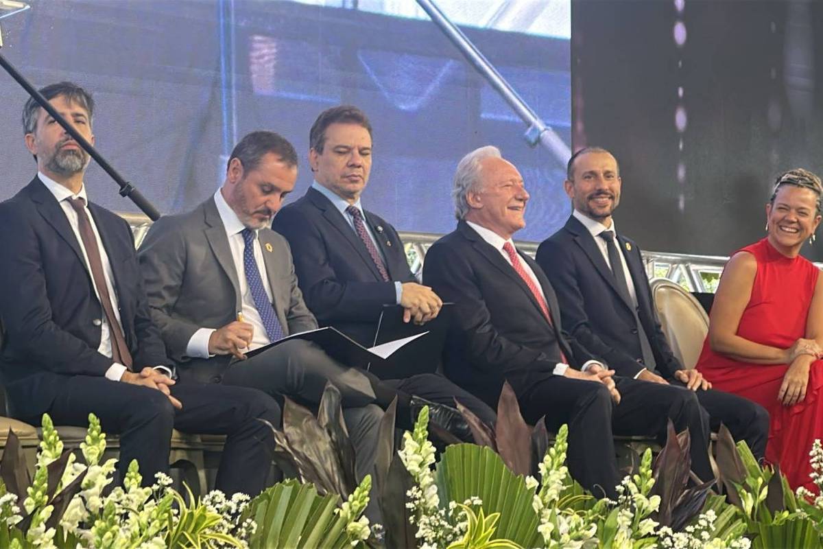 Lewandowski é convidado de honra e discursa em formatura da PF