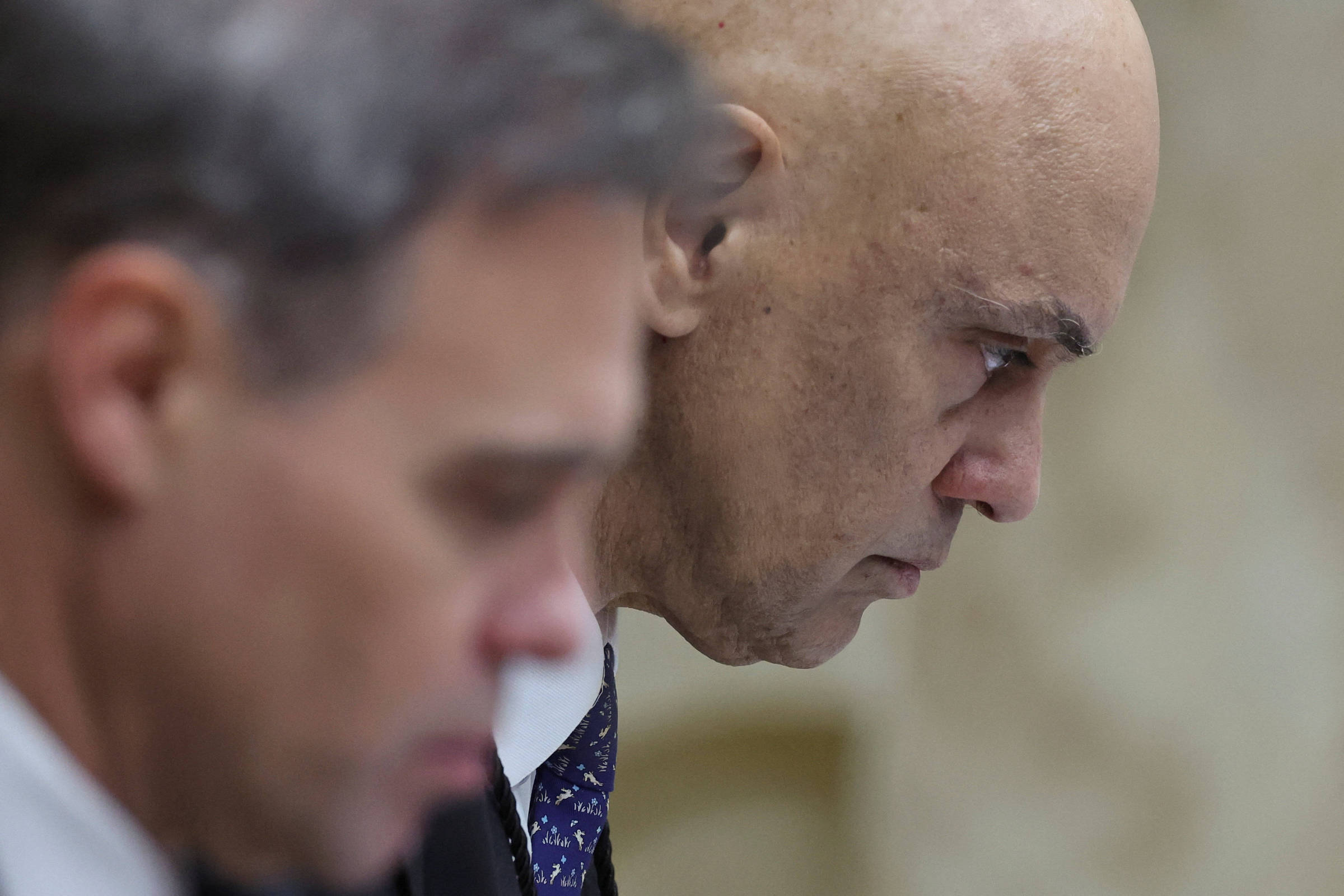 Entenda o que diz o relatório usado por Moraes em contra-ataque a Mendonça